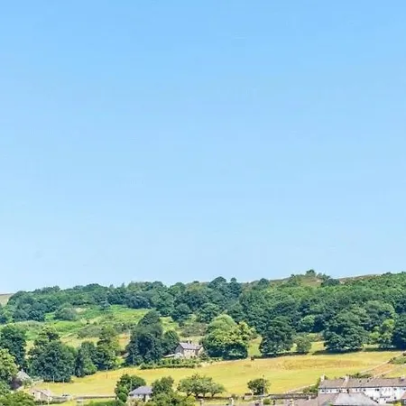 Town House In The Heart Of *